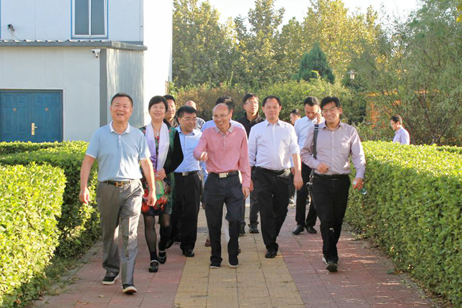 803-参观.jpg 803-参观.jpg